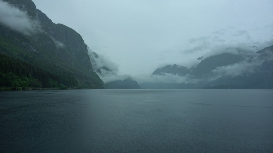 De coolcation: waarom we massaal de hitte ontvluchten en het noorden herontdekken